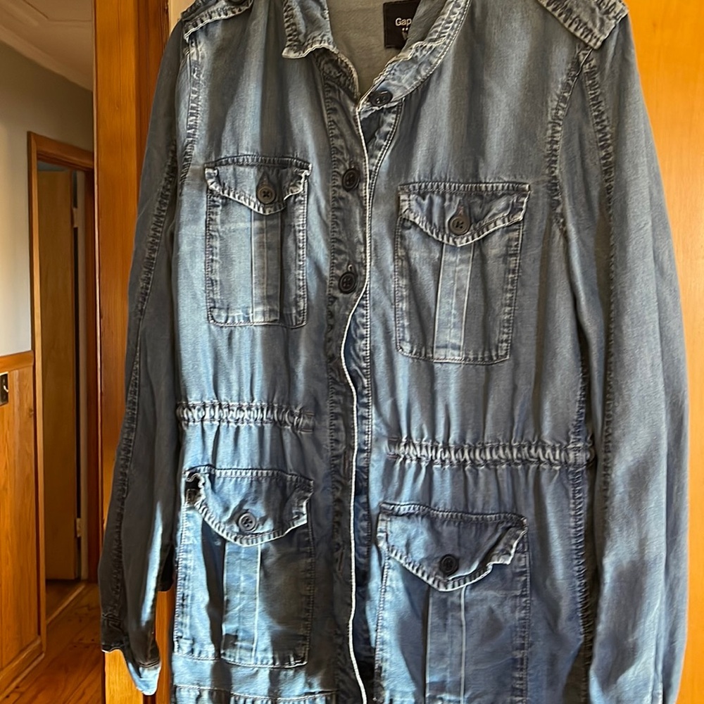Gap Jean shirt/jacket size Medium